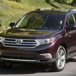 Скрытая установка видеорегистратора на Toyota Highlander (Тойота Хайлендер), скрытая установка видеорегистратора, скрытая установка видеорегистратора в автомобиль, автомобильные видеорегистраторы для скрытой установки, установка видеорегистратора в автомобиль, автомобильный видеорегистратор установка, видеорегистратор скрытой установки, установка автовидеорегистратора, видеорегистратор в зеркале заднего вида