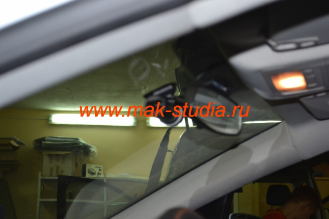 Blackvue DR 500 оснащён модулем WI-FI