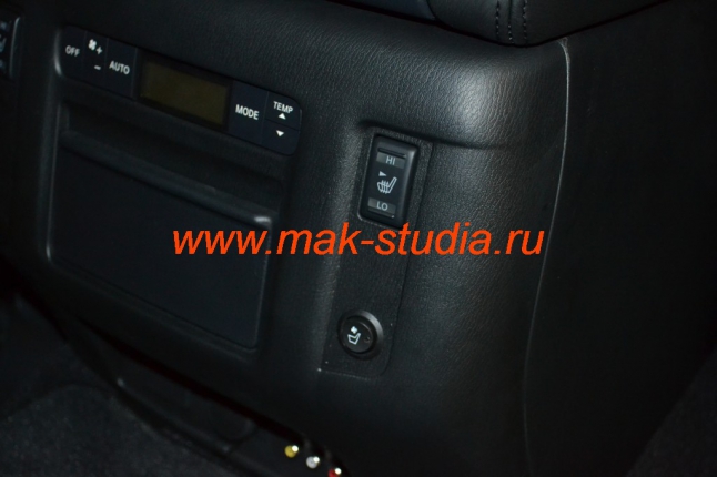 Вентиляция сидений - кнопка управления идеально вписалась в общую компоновку органов управления