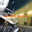 Установка видеорегистратора Blackvue DR 500 за зеркало заднего вида.